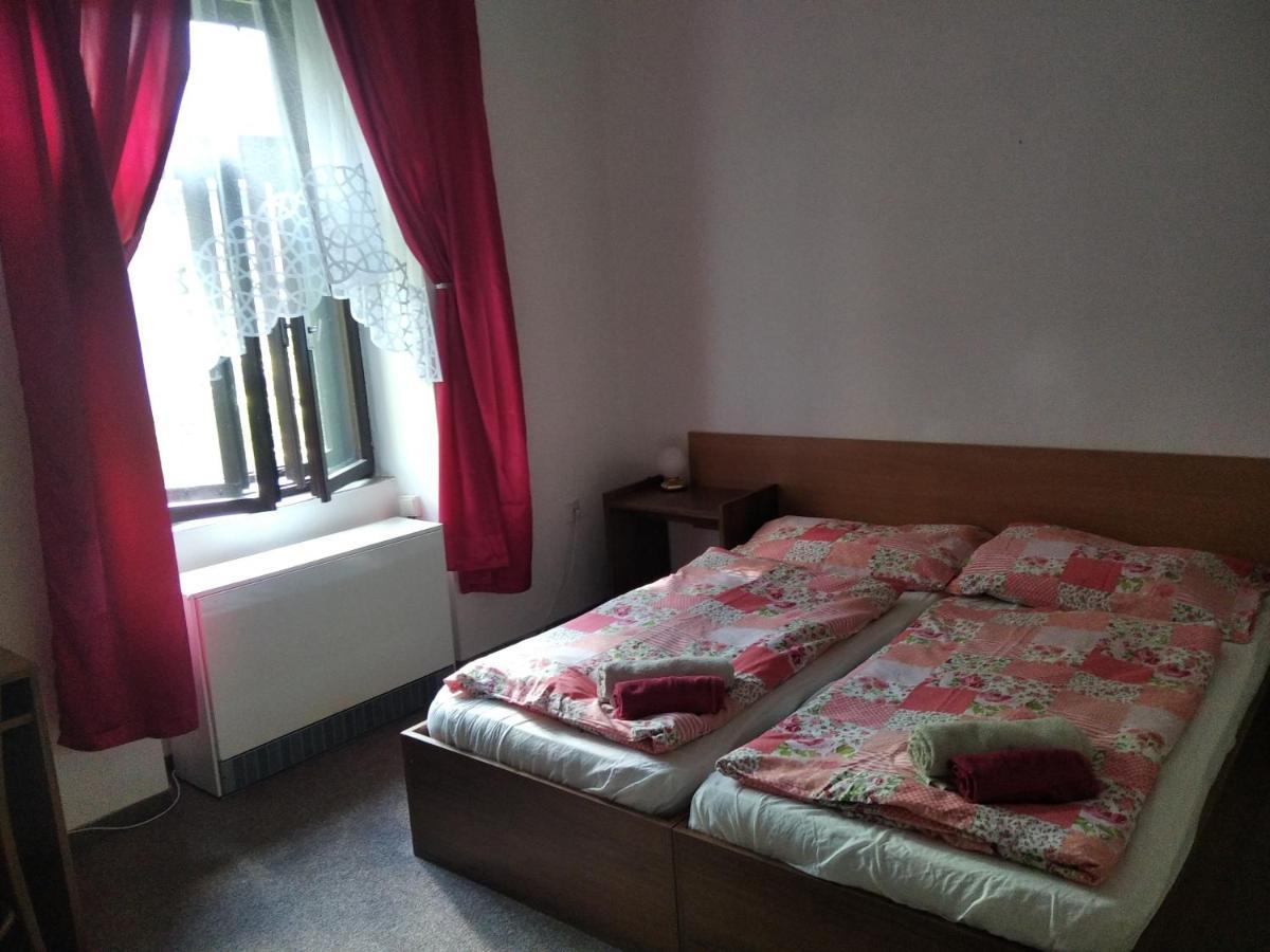 Penzion U Jezu Dobronice Zewnętrze zdjęcie